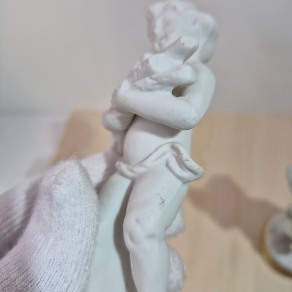 Vintage Cherub Angel Figurines Pair Porcelain‎ Made in Japan Gold Base - Picture 7 of 9